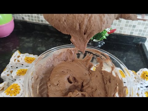 Recheio de bolo Mousse de chocolate aerada Fácil e rápida