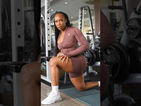 What’s going on here ? #fitness #reaction #comedy #humor #shorts #viral