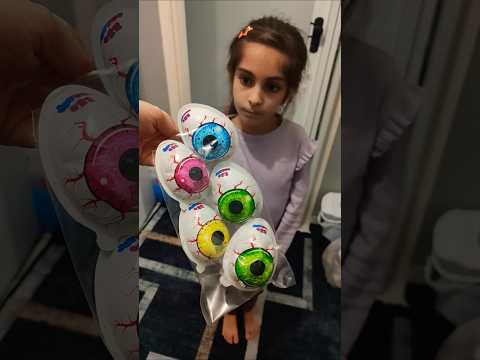 Çöpleri atarmısın 🤣 #shorts #keşfet #youtubeshorts #cocomelon #prenseslina #efe #dilakent  #niloya