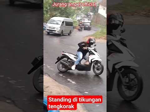 pengendara terjatuh di tikungan jurang tengkorak histeris