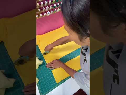 Making a 🌽 CORN 🌽 Costume for Halloween! Part 1 #corn #diycrafts #halloween2022