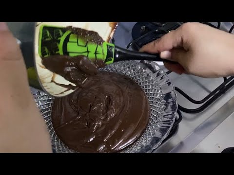 Fiz esse Recheio pra cliente que queria 2 kg de Bolo de Nutella!!! Mas não queria pagar o preço 😒