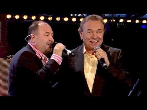 Michal David & Karel Gott - To stárnutí zrádné (O2 arena, Praha 2010)