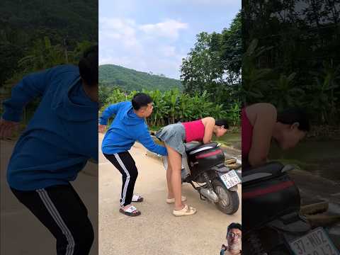 #funny #comedy #memes #downwarddog#threeleggeddog #funny#shorts #viralvideo