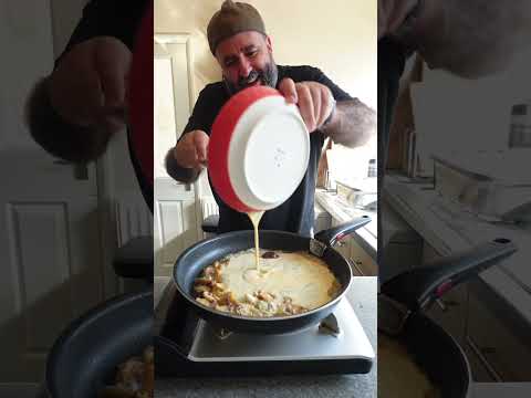 OMLETA CU CIUPERCI SI GORGONZOLA
