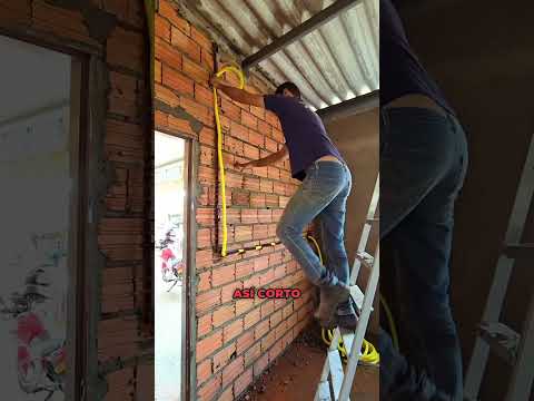 Cómo pasar cables por la pared de manera sencilla y ordenada #construcción #albañilería #hormigón #l
