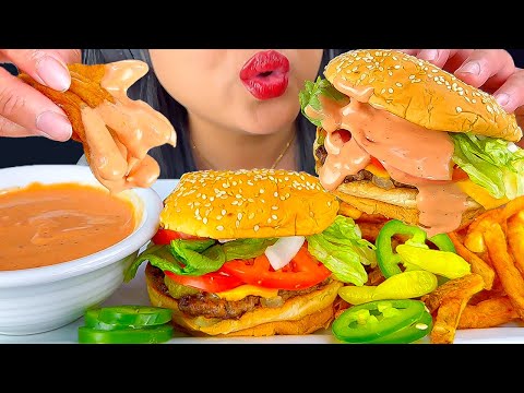 ASMR FIVE GUYS BURGER DIPPED WITH IN-N-OUT SAUCE