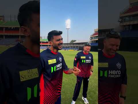 When the "Indian Jonty Rhodes" met our new fielding coach ๐