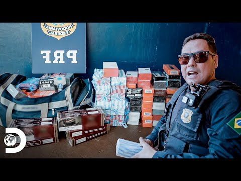 Confisco de mercadorias ilegais em ônibus | Operação Fronteira: América do Sul | Discovery Brasil