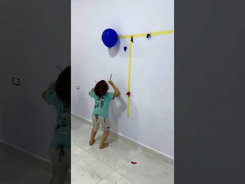 عمر فرقع ٦ بالونات