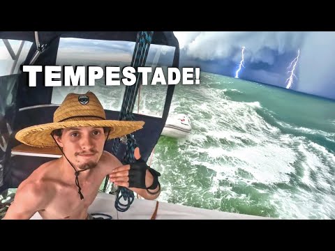 FUGA DA TEMPESTADE EM ALTO MAR! (quase deu ruim)