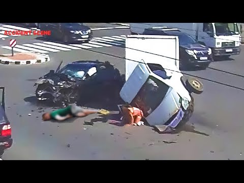 115 Shocking And Devastating of Car Crashes On The Road Filmed Second Before Disaster!