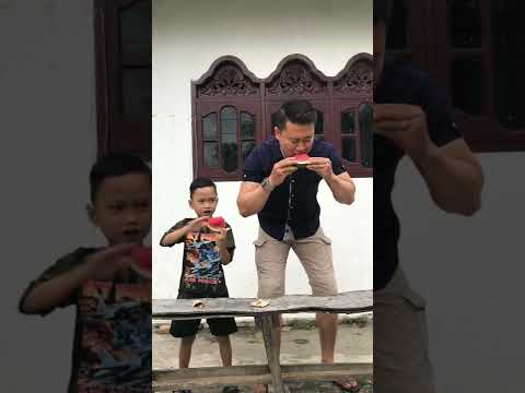 LOMBA MAKAN SEMANGKA BARENGAN SIBOCILKU 🤪🥴