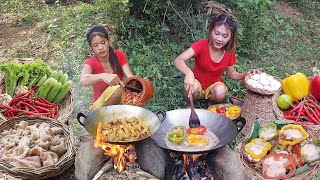 Yummy! Pork intestine spicy curry for survival food, Egg tasty cooking with bill peppers for dinner