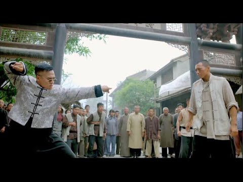 惡霸當街毆打老人，功夫小子看不過眼，出手打殘他   ⚔️ 抗日