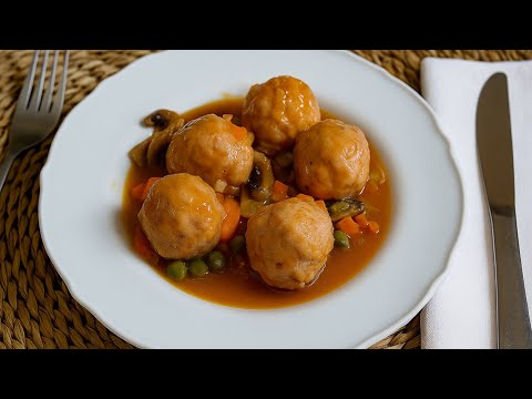 ALBONDIGAS DE POLLO EN SALSA SIN FREIRLAS