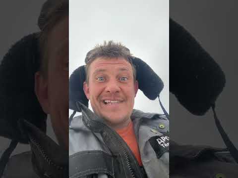 УРАЛЬСКИЙ ДРОВОСЕК! РУБИТ ЭКСКЛЮЗИВНЫЕ БАНИ!