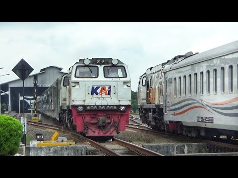 KERETA MURAH SUDAH DOUBLE TRACK PUN MASIH KENA SUSUL SILANG !