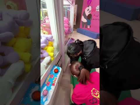 Tiệm gắp gấu bất ổn 1 | Ngọc Gấu Bông #shorts