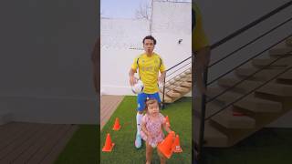 QUIEN ES MEJOR RONALDO O MESSI?