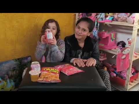 Experimentando doce Japonês com a Maria Clara