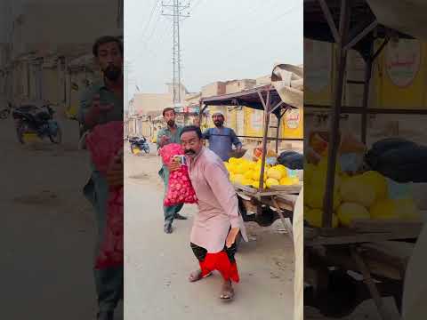 Best Team work example 😂 Dont miss end ? #youtubeshorts #funnyprank
