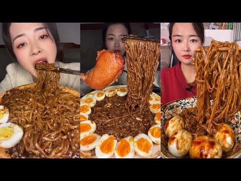 ASMR 먹방 EATING BLACK BEAN FIRE NOODLES and EGG CHICKEN Siyah Fasulyeli Erişte 매운 국수와 계란을 먹고 吃辣面和鸡蛋