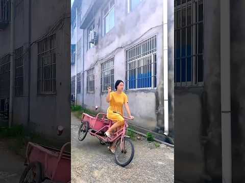 Cô gái và chiếc xe lôi đạp #shorts #trinhnguyenkhanh