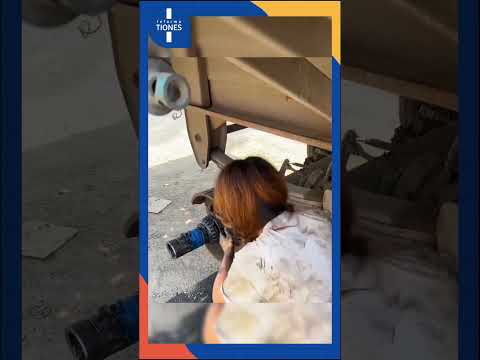wanita cantik yang berprofesi sebagai mekanik truk