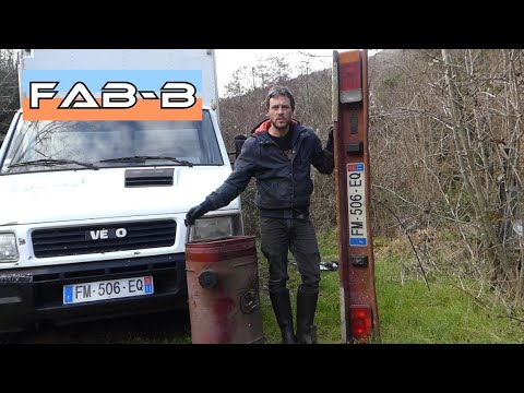 Démontage du pare-chocs arrière et du réservoir sur Iveco Daily 2