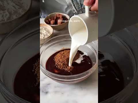 *YUMMIEST* COOKER BROWNIE RECIPE #shorts