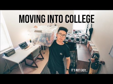 College Move In Day