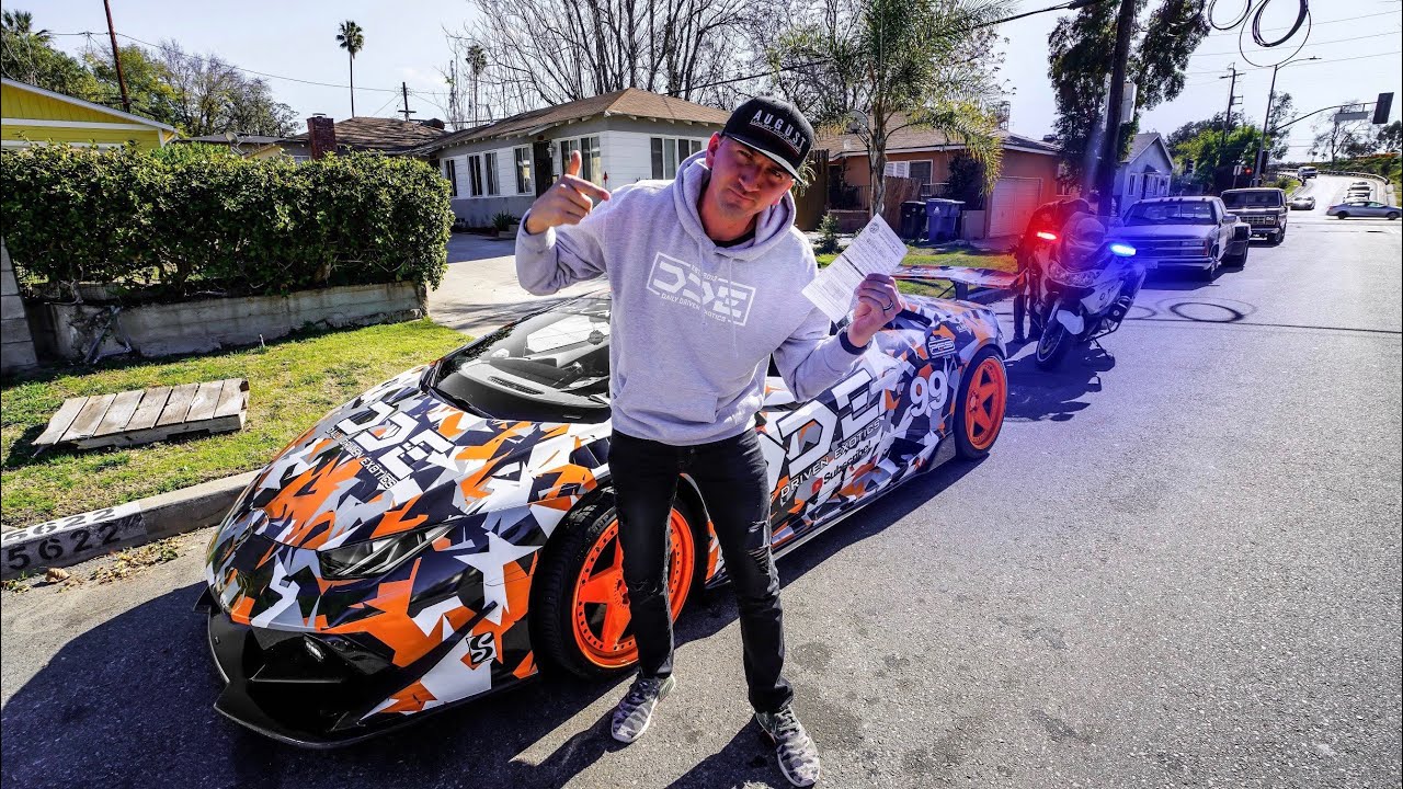 LA COP PULLED OVER LAMBORGHINI FOR THIS.
