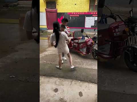 Tinh thần Lá lành đùm lá rách