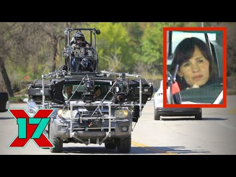 Jennifer Garner Gets Behind The Wheel On Set Of The Last Thing He Told Me