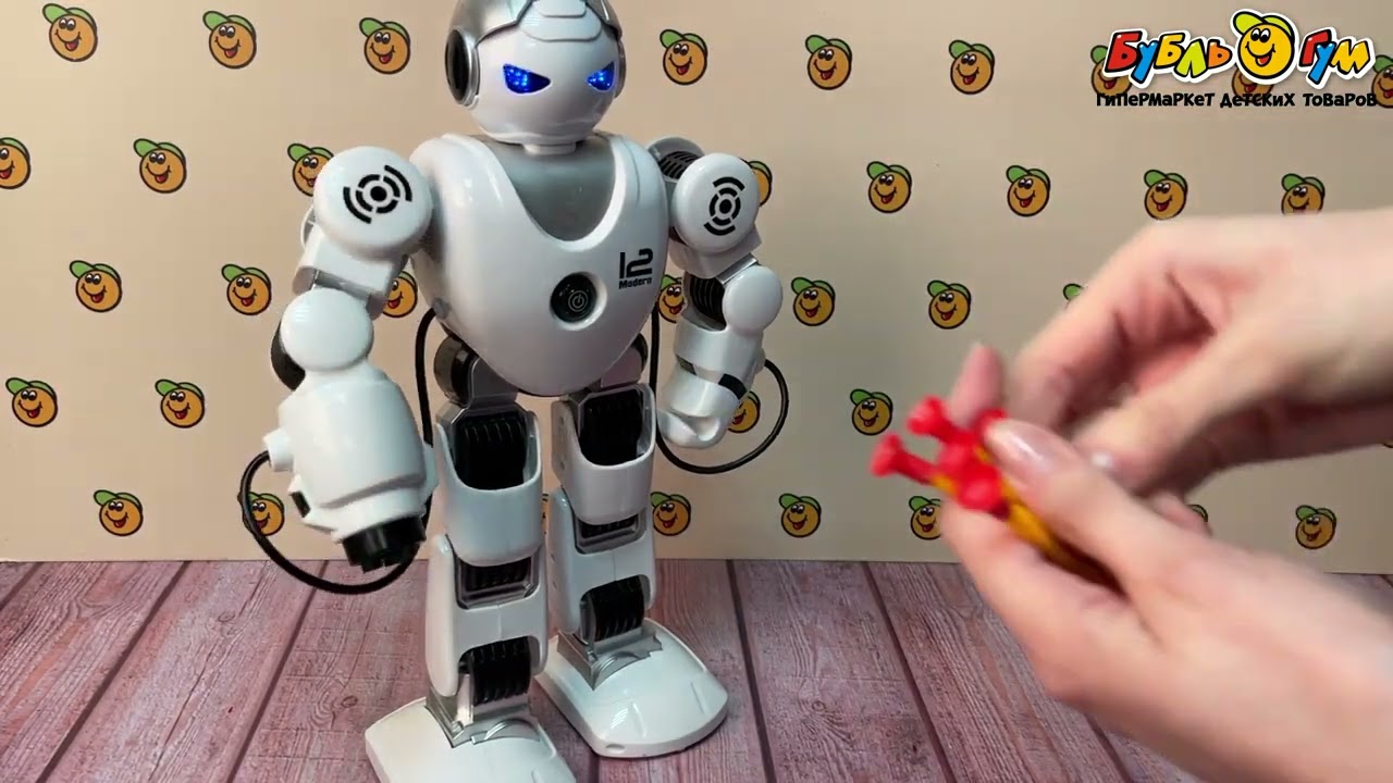 Робот Lanson Toys Зет-Альфа р/у белый 40см - видео