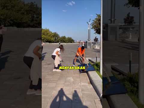Menghancurkan TV untuk mendapat uang #shorts
