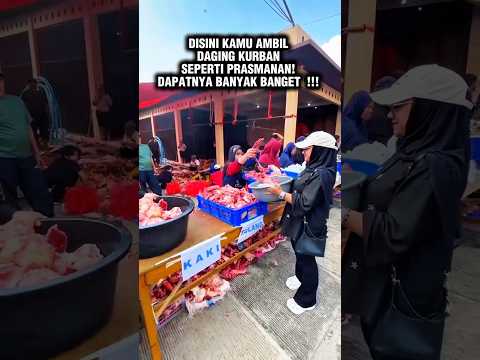 Moment Warga Ambil Daging Kurban Dapat Banyak Pakai Baskom! #shorts #trendingshorts #shortvideo