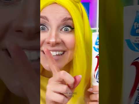 टूथपेस्ट से लिपस्टिक तक 💄 स्कूल में मेकअप छुपाने का तरीका #shorts