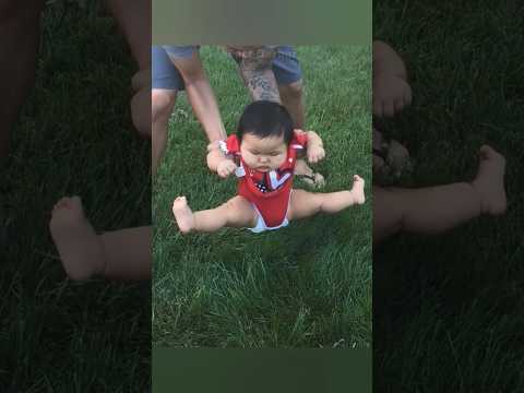 Why do Babies hate Grass 👶!!!