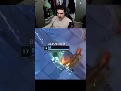 HOW DID AKSHAN SURVIVE THIS IN LEAGUE OF LEGENDS #shorts