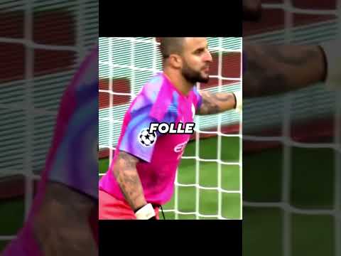 Quando i calciatori devono andare in porta 🧤 #walker #giroud