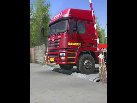 Spintires: MudRunner - Truck almost stuck on giant speed bump#mudrunner #simulation #truck #shorts