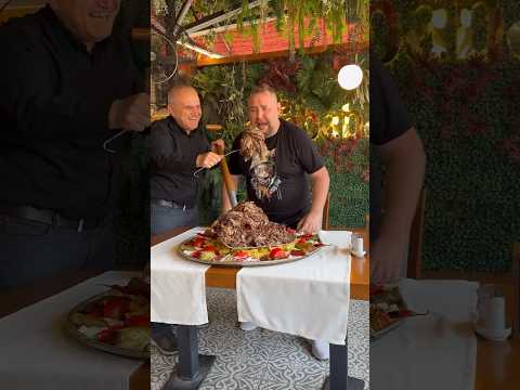 Kürekte Döneri @Ferdikurtulduu Görünce Şok Oldu 😂🤣 #skibidibopyesyesyes #kürektedöner #meatlovers