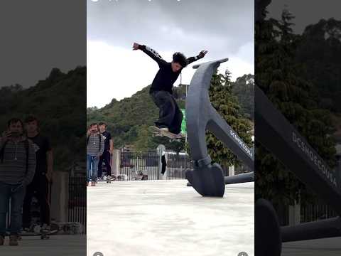 Ay mi colita!                                        #shorts #youtubeshorts #viralvideo #short