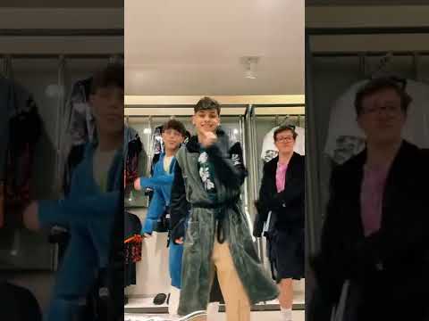 LIGONZ, TONIGON E CHIP DANÇANDO DE ROUPÃO #shorts