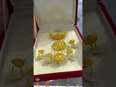 #afghanistan #goldrings #gold #goldbangles #ismailshahjeweller #goldset #goldjewellery #instagram