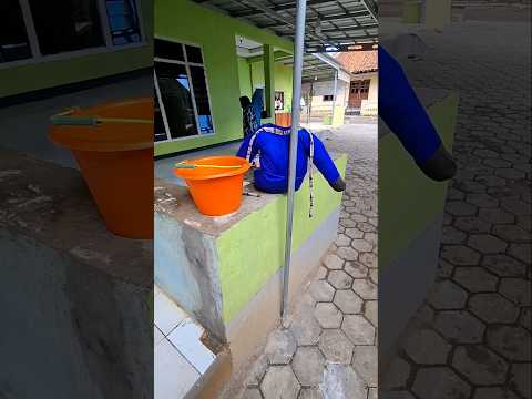 Ini yang deket ember nenek rusdan siapa #youtubeshorts