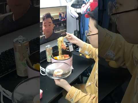 Nấu đủ món ăn ngay bàn làm việc bằng nồi lẩu hấp SZHCN | Momo Review | #Shorts