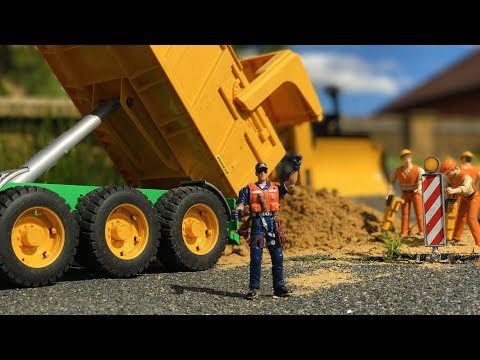 BRUDER TOYS construction SAND transport - New Hollande with Joskin tipping trailer